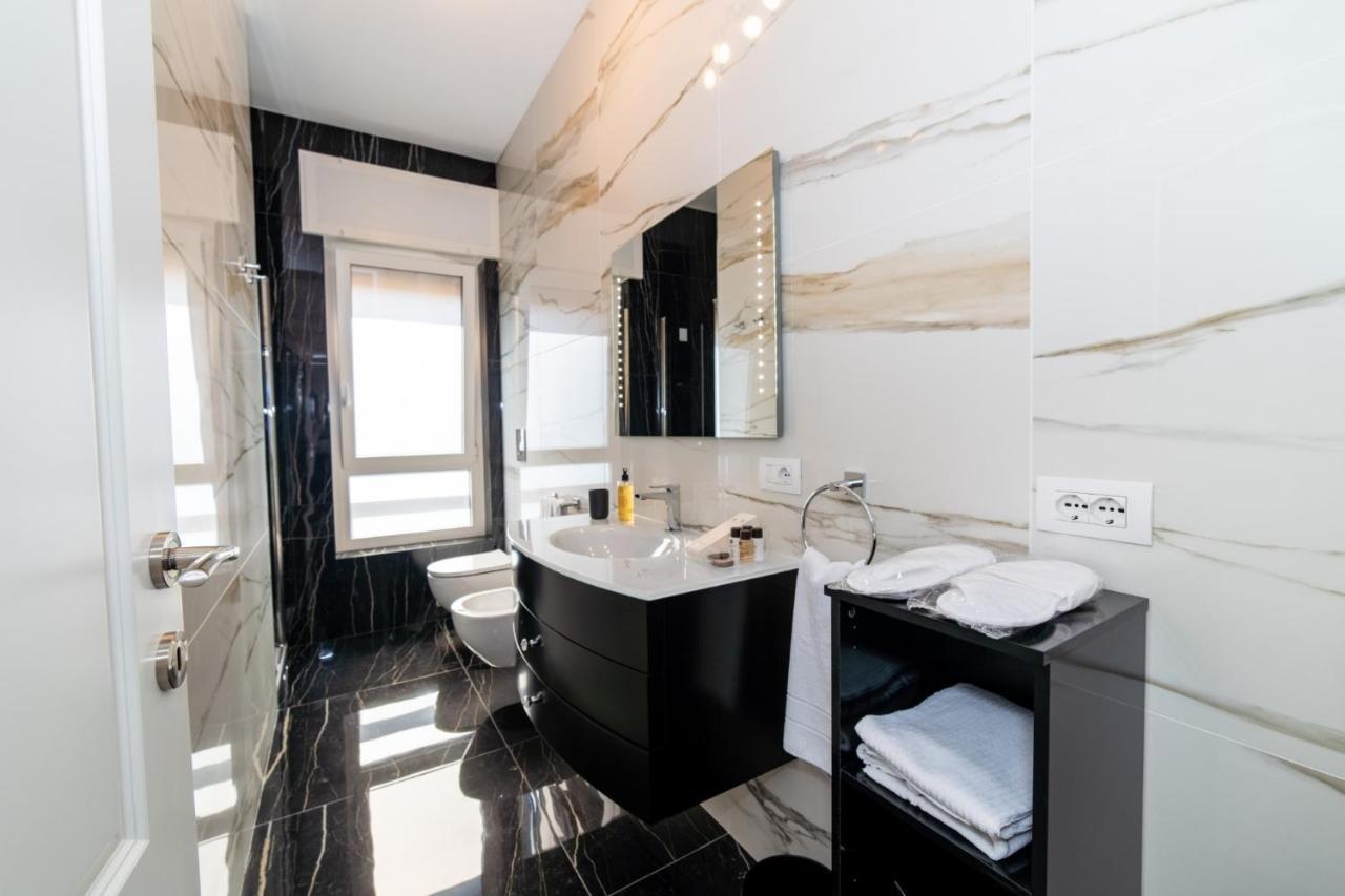 Les Suites Di Adi Apt Bari Exteriör bild