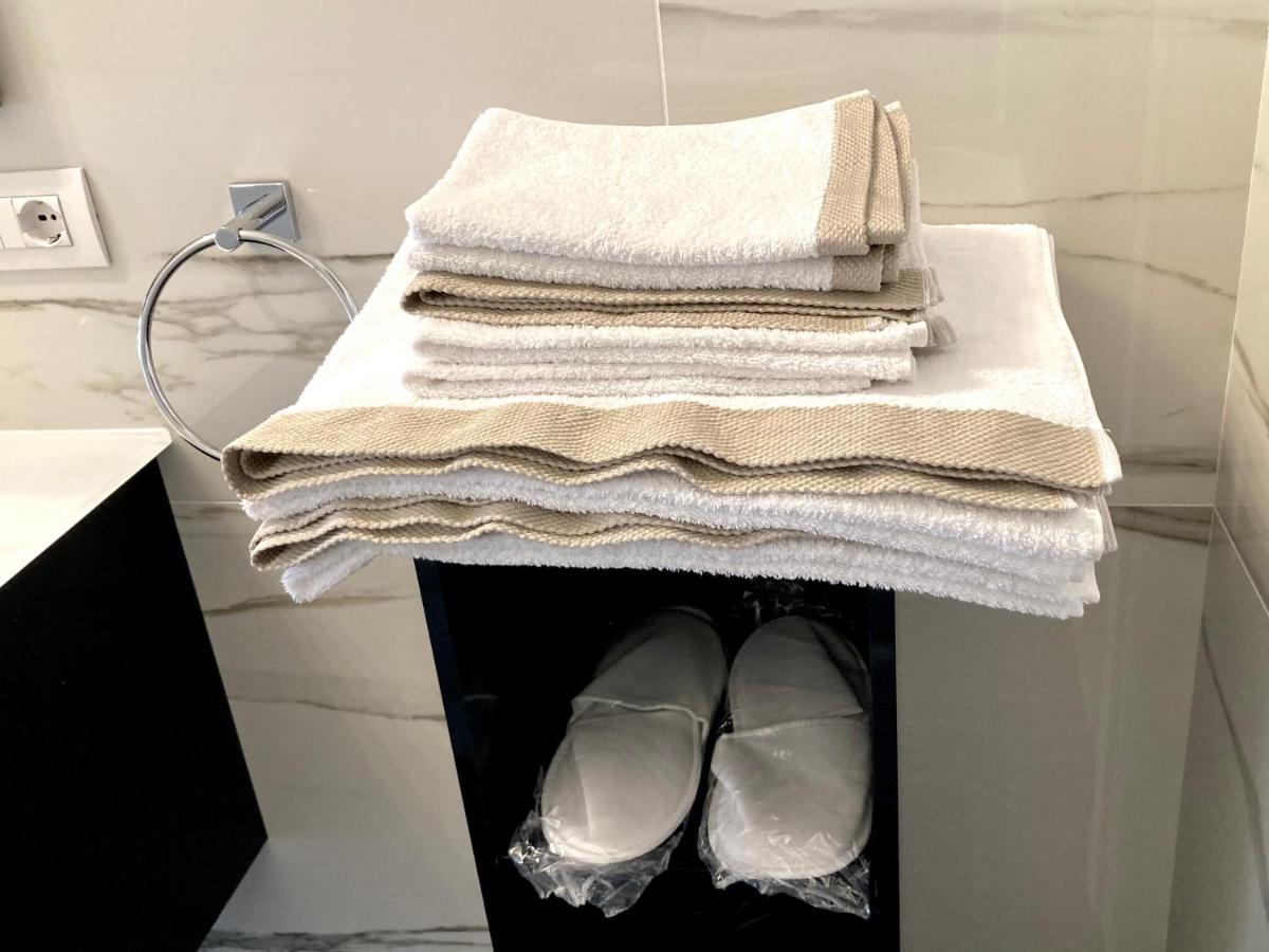 Les Suites Di Adi Apt Bari Exteriör bild