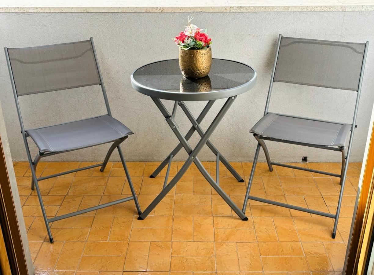 Les Suites Di Adi Apt Bari Exteriör bild