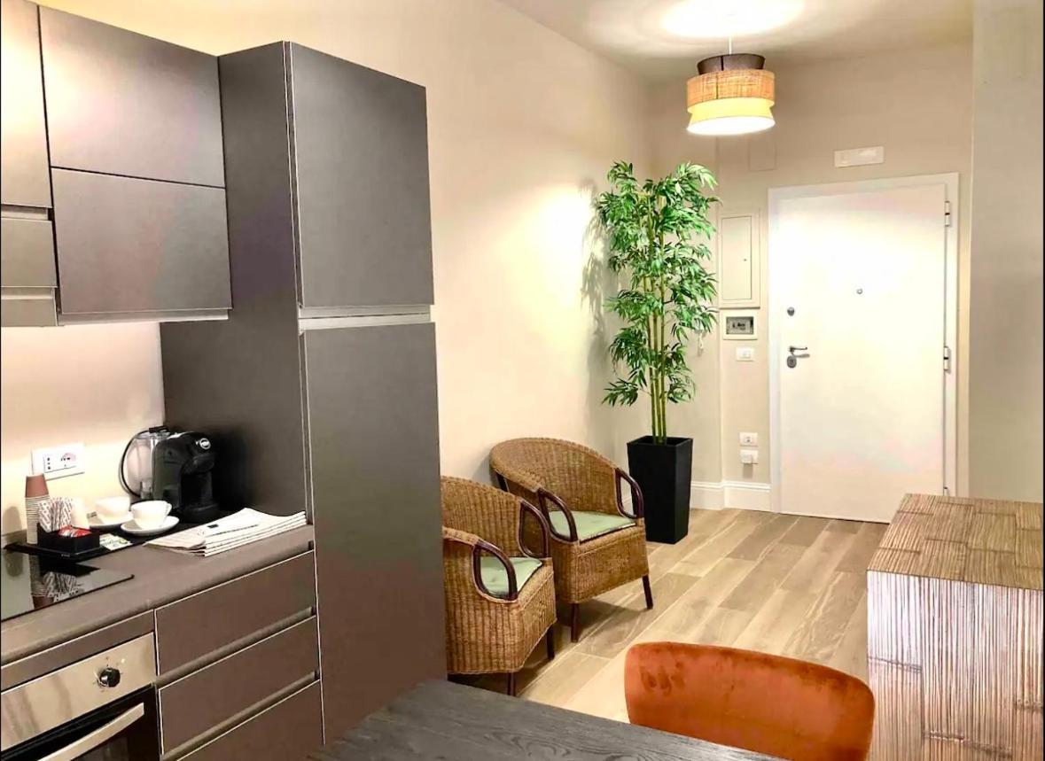 Les Suites Di Adi Apt Bari Exteriör bild